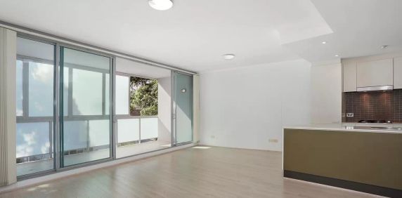 MGM MARTIN – ONE BEDROOM APARTMENT - Photo 2