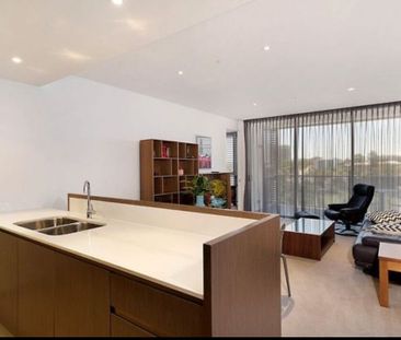 East Perth - Photo 4