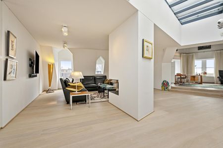 ANTWERPEN - Royale penthouse, gemeubeld, met panoramisch zicht op de Schelde, in een prestigieus gebouw. - Foto 2