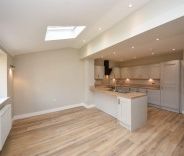 3 bed House - Terraced for Rent - Photo 6