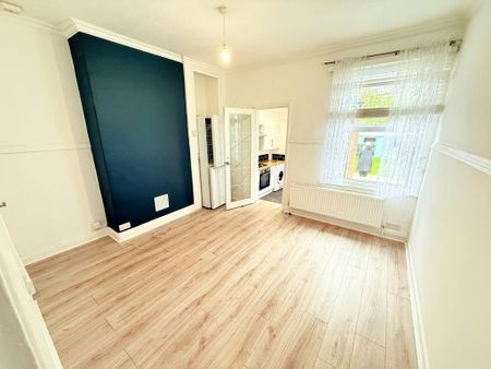 2 bedroom terraced house to rent - Photo 2