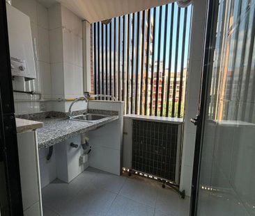 4 room luxury Apartment for rent in Valencia - Photo 5