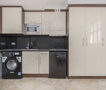 High Street, W3, London - Photo 4