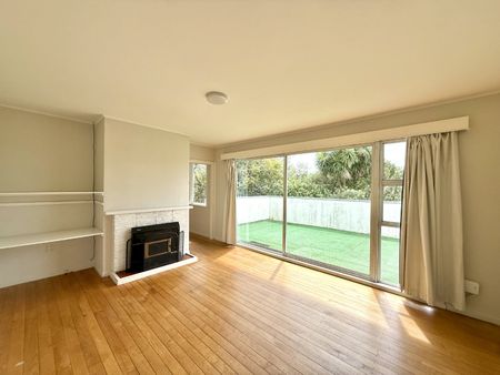 Spacious Family Home - Photo 2