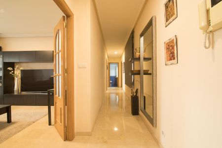 Piso de alquiler en Calle Santa Barbera, Centro - Photo 2