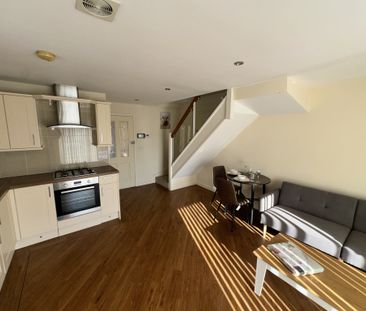 187 Tettenhall Road The Coach House Wolverhampton WV6 0BZ - Photo 2