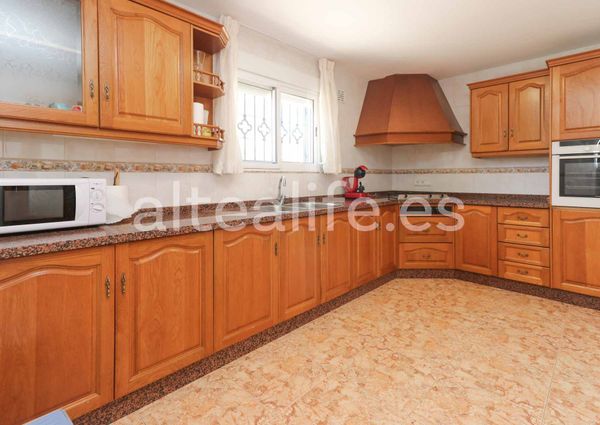 Casa o chalet de alquiler en Calle Londres, El Tossal - Bello Horizonte