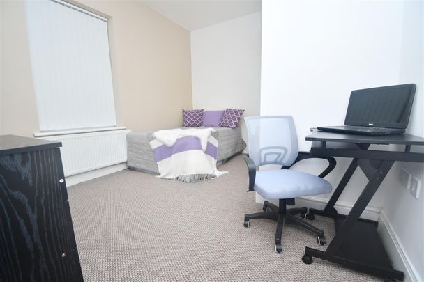 1 bed house share to rent in Lebanon Street, Burnley, BB10 - Photo 1