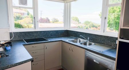 FAMILY HOME WITH VIEWS - Photo 5