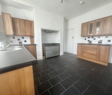 Lister Avenue, Bradford - Photo 1