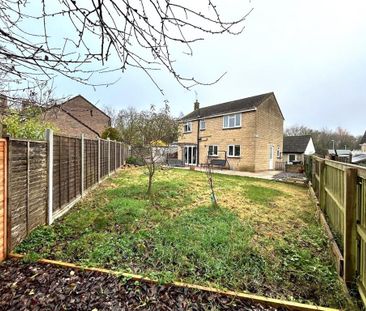 4 bedroom detached house to rent - Photo 1