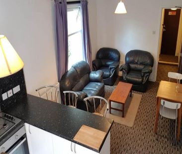 2 bedroom flat to rent - Photo 5