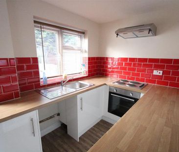 2 bedroom detached house to rent - Photo 5