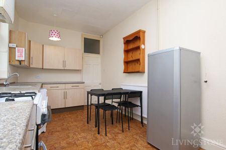 4 bedroom terraced house to rent - Photo 5