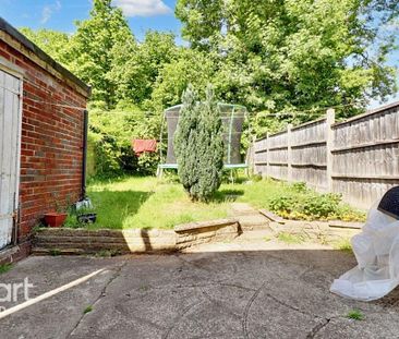 3 bedroom end of terrace house to rent - Photo 5