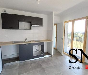 T2 AVEC LOGGIA ET PARKING - Photo 2