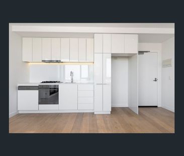 Top Floor Light Filled Apartment With City Views - Photo 4