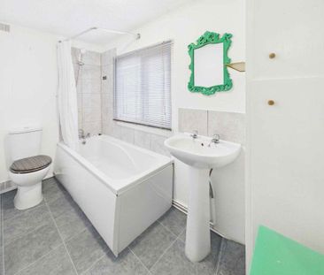 2 bedroom property to rent - Photo 3