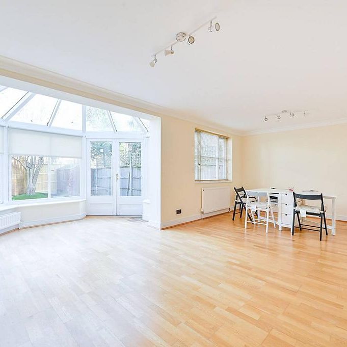 4 bedroom terraced house to rent - Photo 1