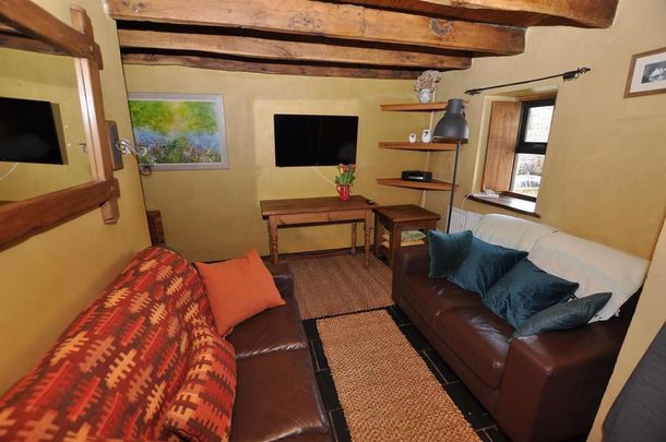 2 bedroom detached house to rent - Photo 1