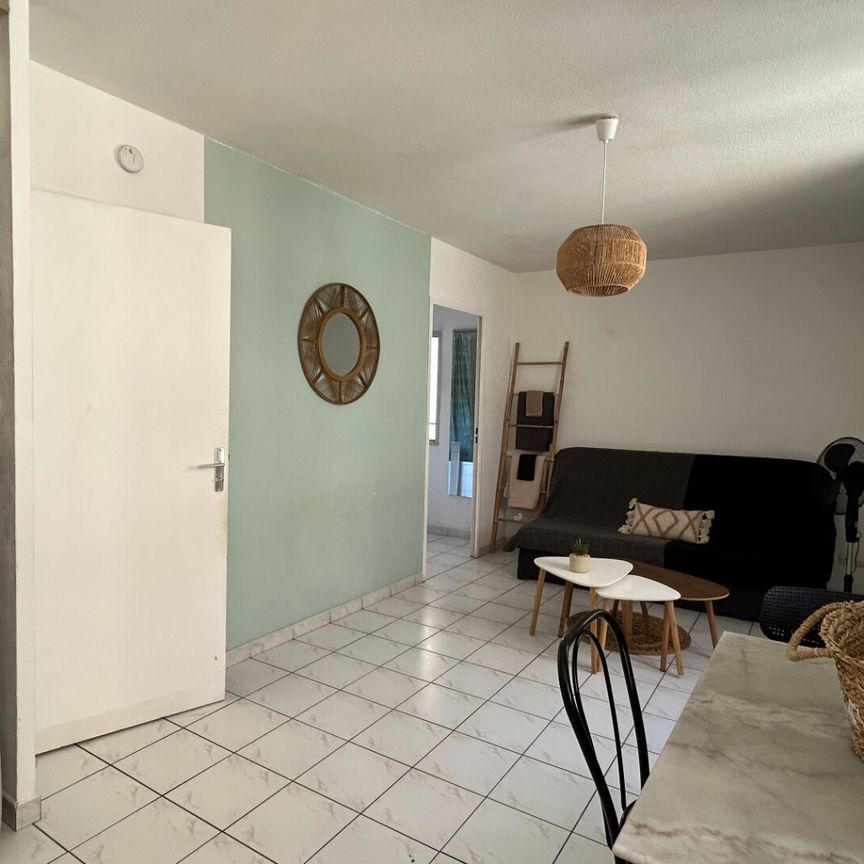 A LOUER // studio de 22.80 m² en intra-muros AVIGNON, - Photo 1