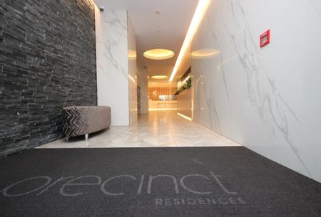 FURNISHED "PARKSIDE" STUDIO APARTMENT - Photo 3