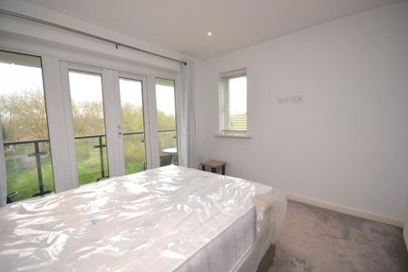 2 bedroom Flat To Let - Photo 5