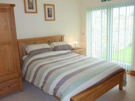 Dodington Lane, Chipping Sodbury, BS37 - Photo 3