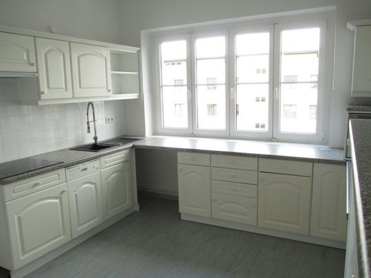 2 Zimmer Wohnung mit Einbauküche vom Vormieter! - Foto 1