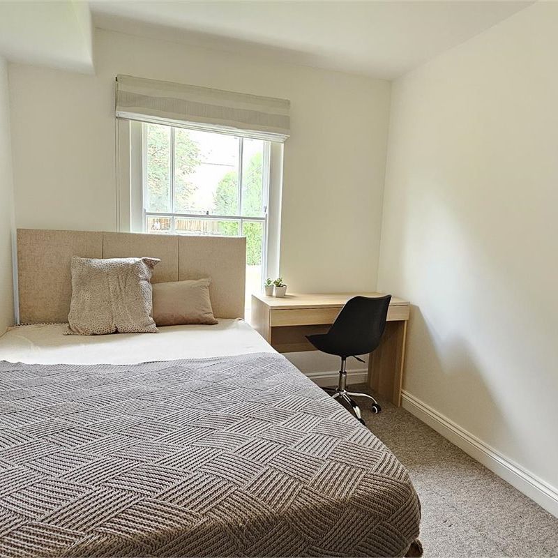 Room 2, 38 Pakenham Close, Cambridge - Photo 1