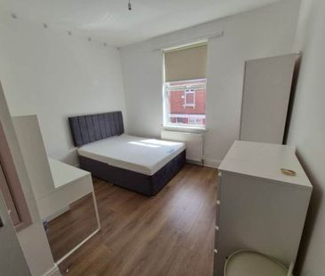 3 Bed Semi-Detached House, Braemar Road, M14 - Photo 2