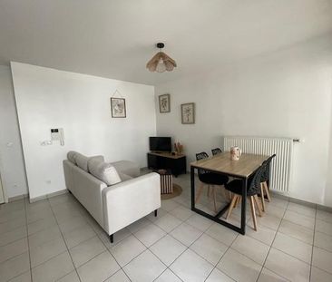 Location Appartement 2 pièces 40m² DECINES CHARPIEU 69150 - Photo 1