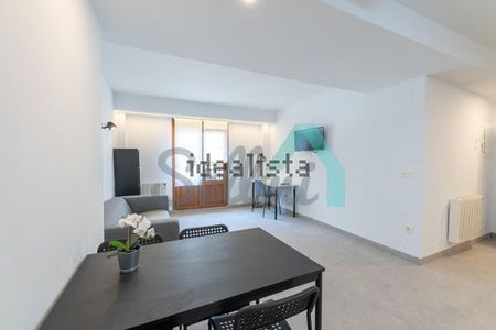 Alquiler de piso en Calle Jovellanos - Photo 2