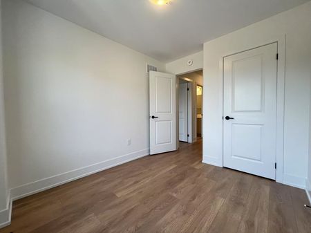 For Lease - 3044 Robert Lamb Boulevard, Oakville, Ontario - Photo 2