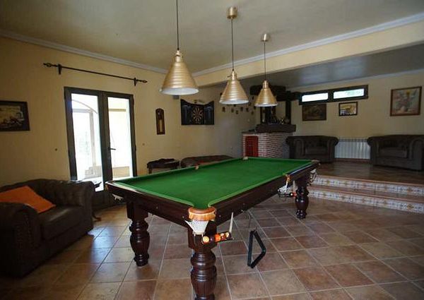 Large Villa With Guest Apartment Long Term Rental