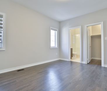 For Lease - 30 Leary Crescent, Richmond Hill, Ontario - Photo 2