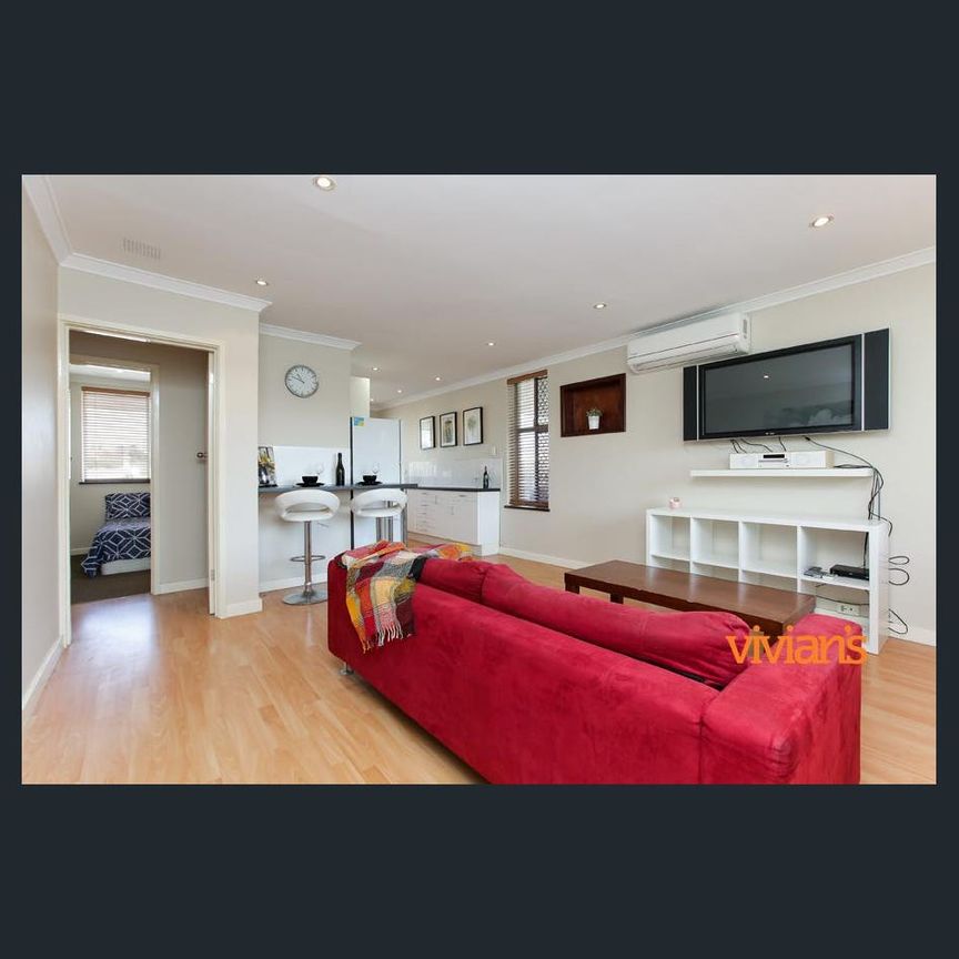 2-BR Partially Furnished Apartment, Water consumption included in Rent - Photo 1
