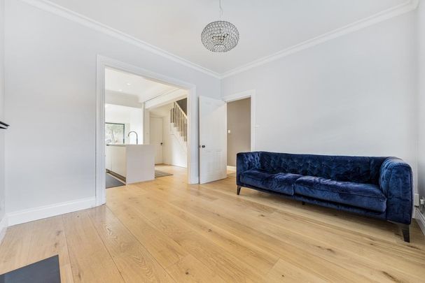 3 bedroom semi-detached house to rent - Photo 1