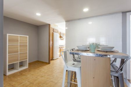 Spacious room in Valencia - Photo 5