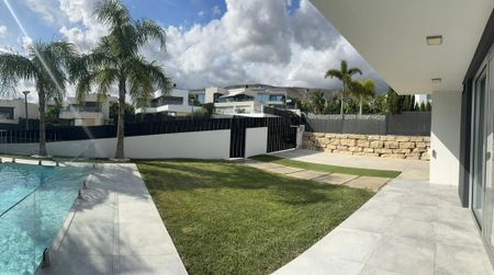 3 room luxury Villa for rent in Finestrat, Valencia - Photo 2