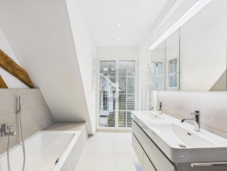 MODERN STANDARD, HISTORIC, BEST LOCATION - Foto 2