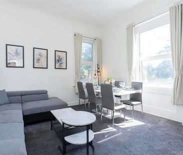 Flat to rent on - Photo 1