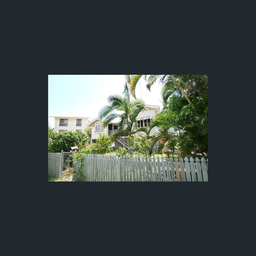4/42 Primrose Street, Belgian Gardens, Qld 4810 - Photo 2