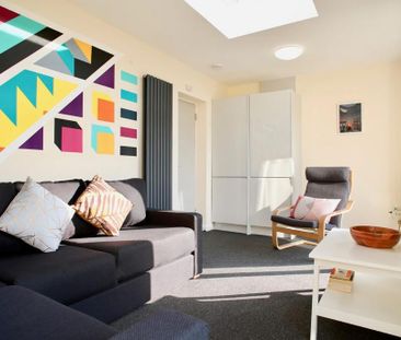 1 bedroom in a house share to rent - Photo 1