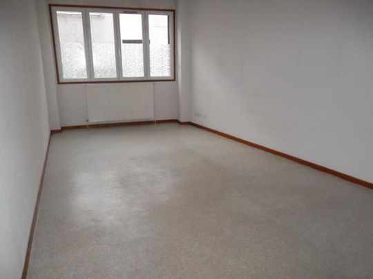 APPARTEMENT T2 A LOUER A ROANNE - CENTRE VILLE - Photo 1