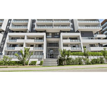 Modern One-Bedroom Apartment in the Exclusive Rouse Hill - Photo 1