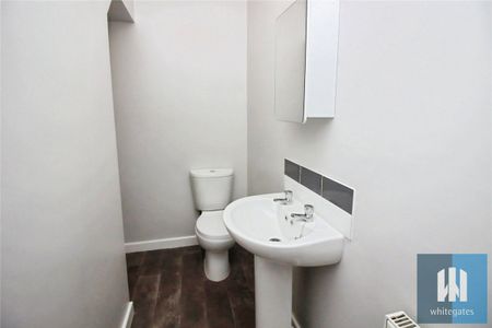 Thornhill Road, Rastrick, Brighouse, West Yorkshire, HD6 - Photo 5