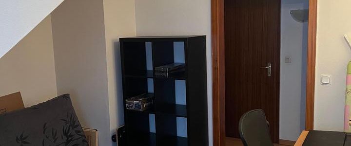 Schöne 4-Zimmerdachgeschosswohnung mit Balkon in Fernwald-Annerod - Photo 1