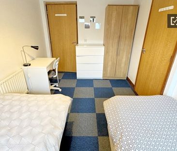 Bed to to rent in 4-bedroom flat in Stoneybatter, Dublin - Photo 5