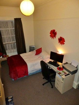 16 Bedrooms - Student House - Bradford - Photo 4